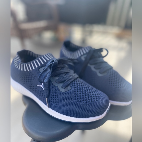 Danskin Women's Peace Two-Toned Sneaker Women's Shoes - Picture 4 of 11